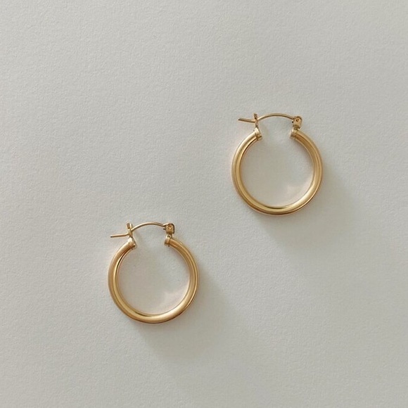 Meet your Posher, Cristi - Picture 1 of 1